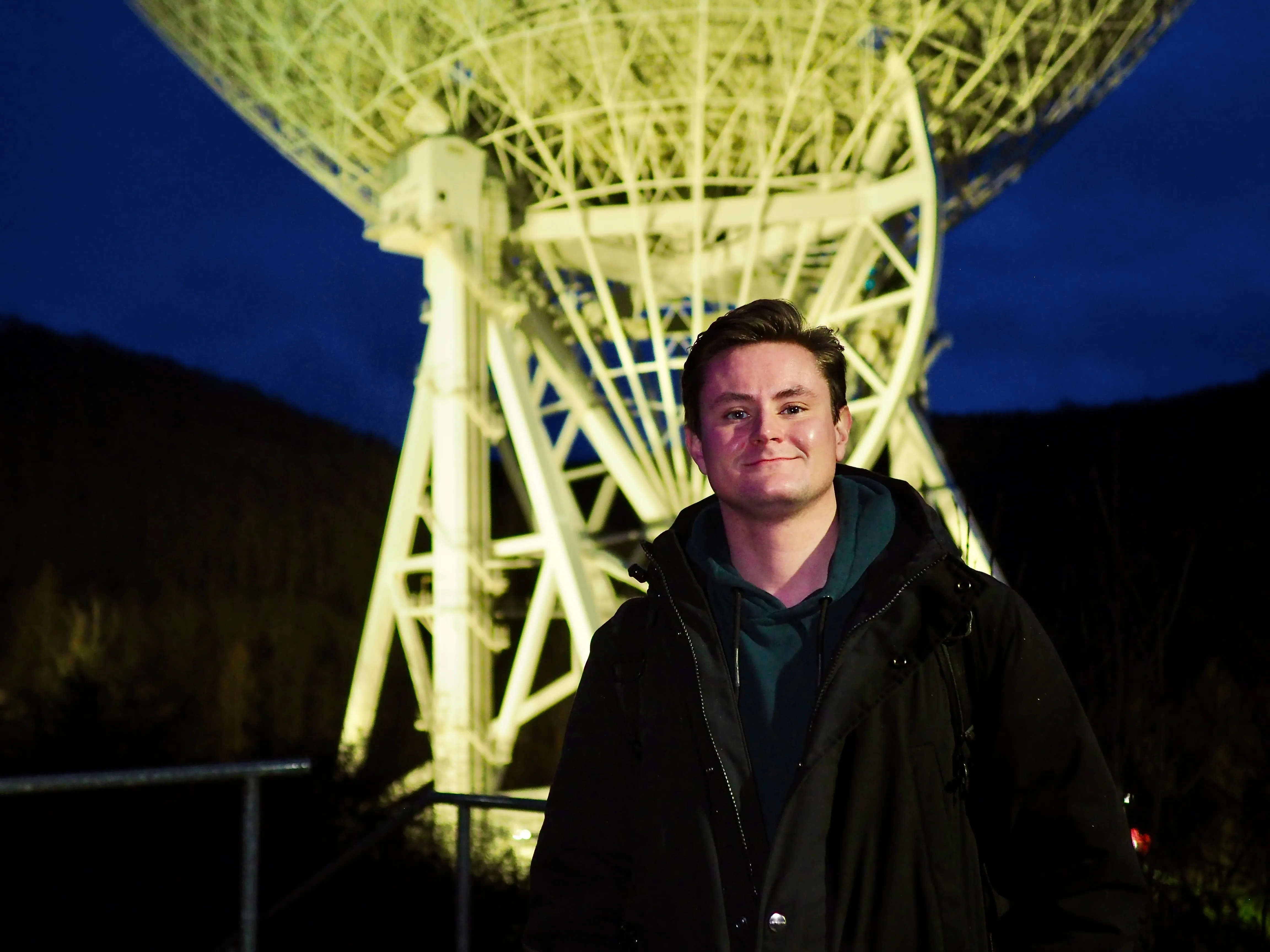 Lennart Böhm observing at the Effelsberg 100 m radio telescope during his Master’s.